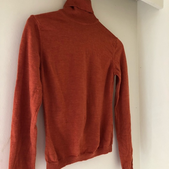 Vintage Orange Turtleneck - Picture 3 of 8